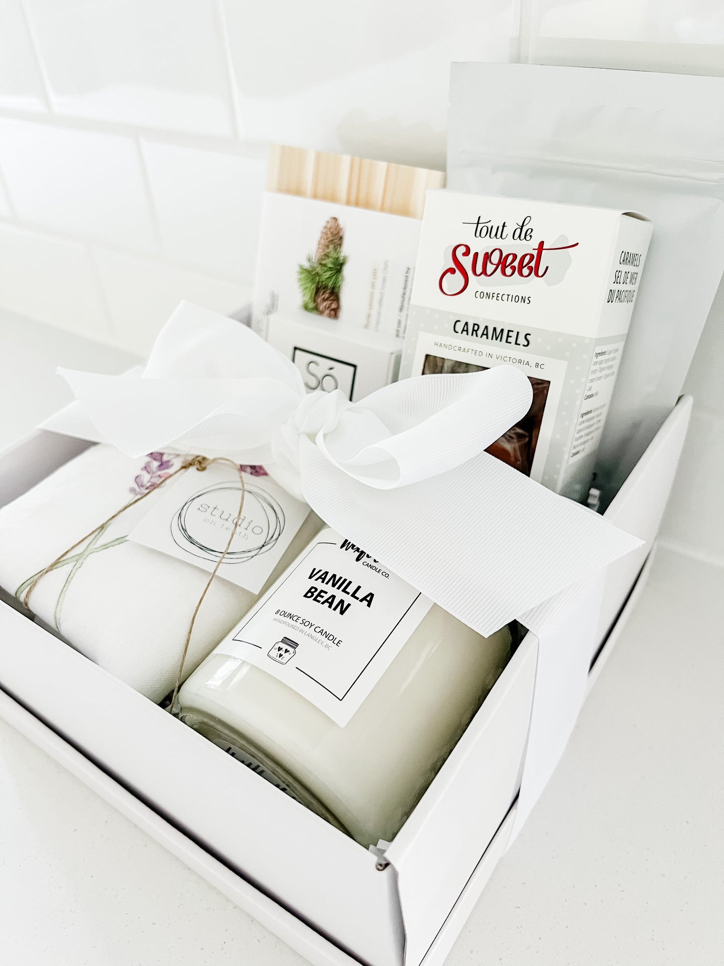 PAMPER GIFT BOX